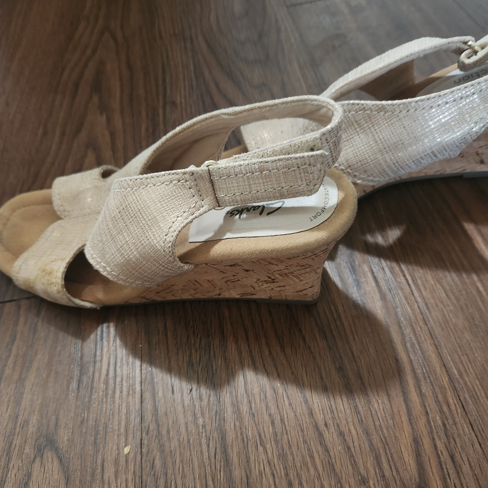 Clarks US W7.5 wedges